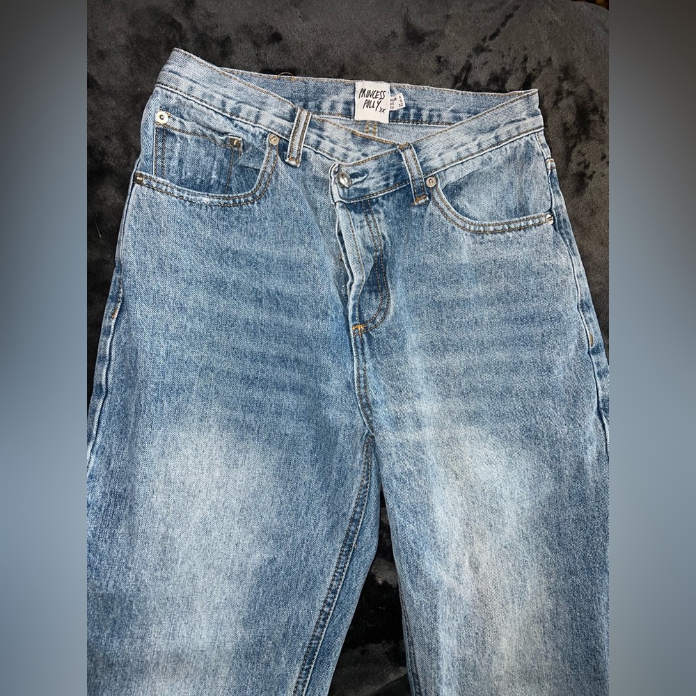 Princess Polly Holly Asymmetric Straight Leg Jean in Light Wash Denim Size 0 - Picture 13 of 16